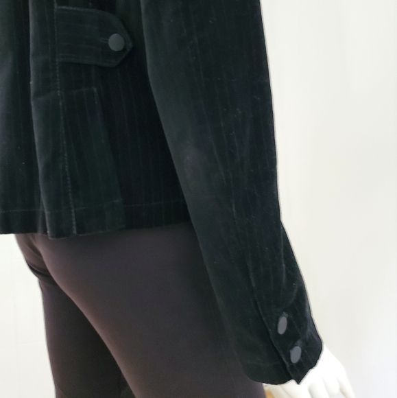 Jacket - Picture 4 of 7